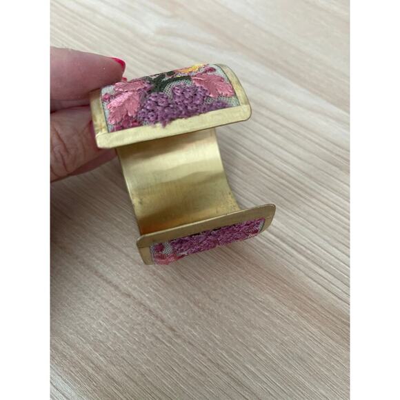 Light Pink Flower Embroidery Cuff Bracelet - Picture 5 of 6